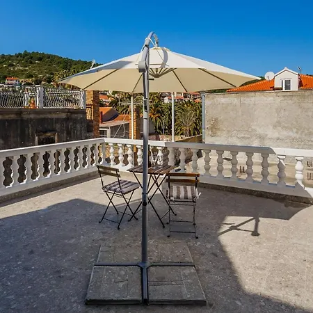 Terrace Mar *